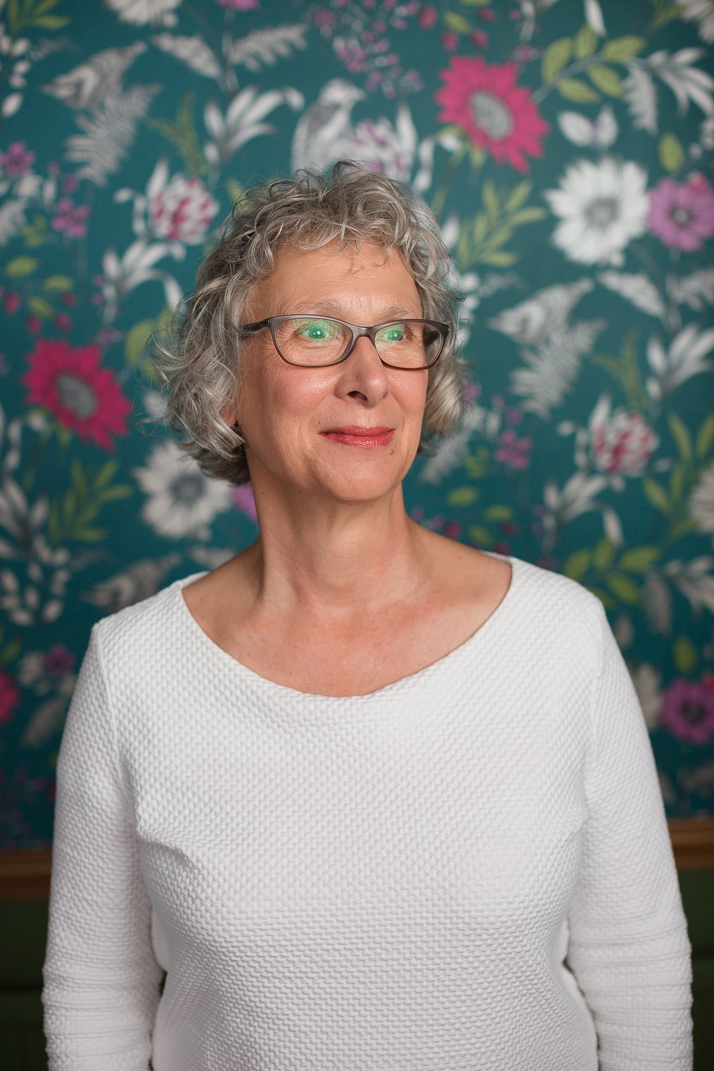 To kick off the session we started with a fairly typical headshot. (How cool is Lydia's wallpaper by the way!)