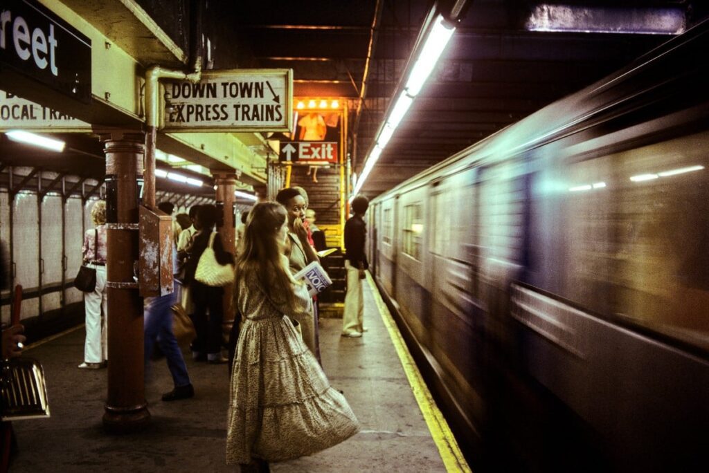 Downtown Express 72nd St. Station, Women Waiting on Platform West Side IRT, Subway New York, Unguided Tour Hell on Wheels, Subway New York, NY, 1977–1985